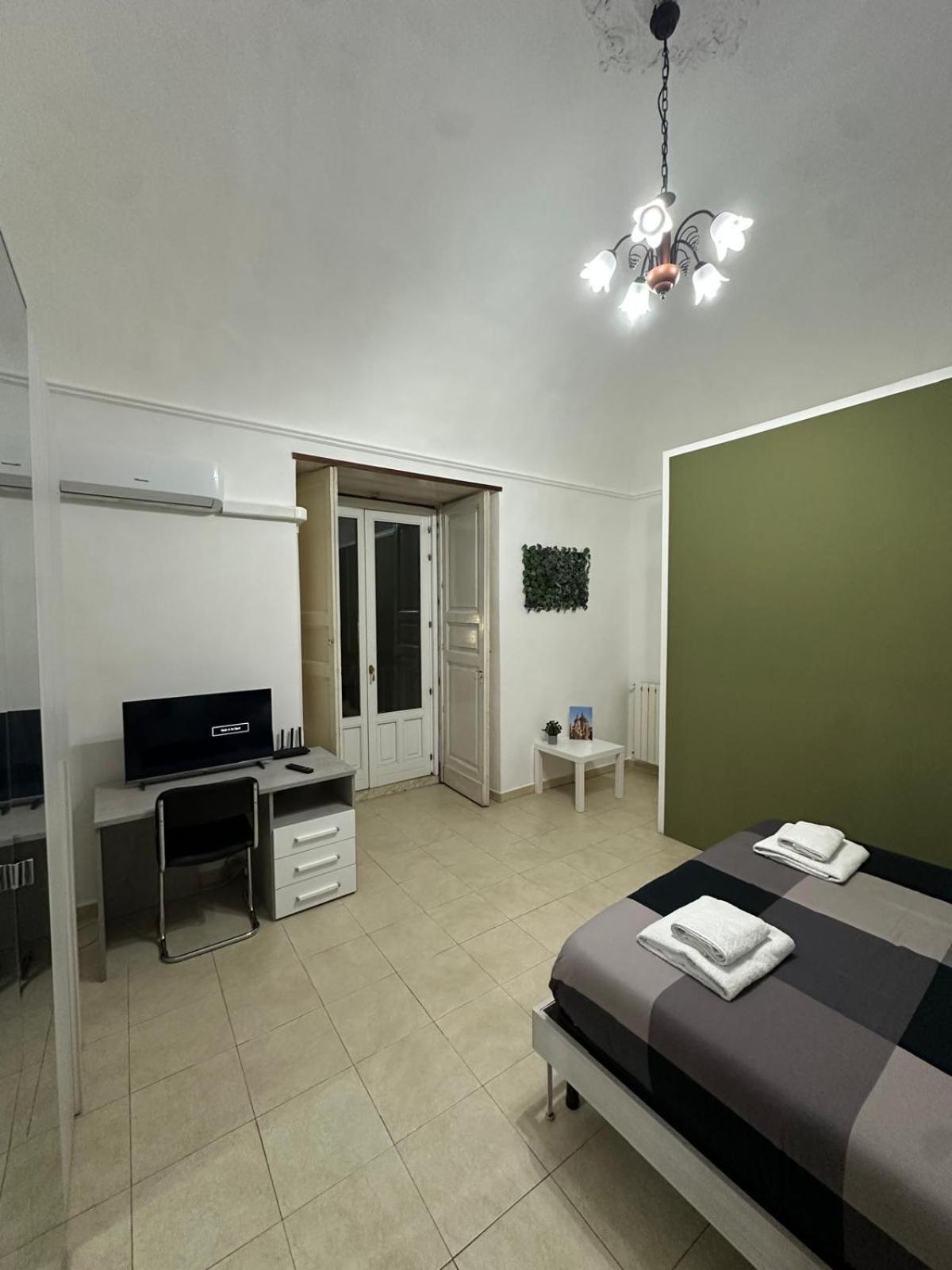 Agata House Hotel คาตาเนีย ภายนอก รูปภาพ